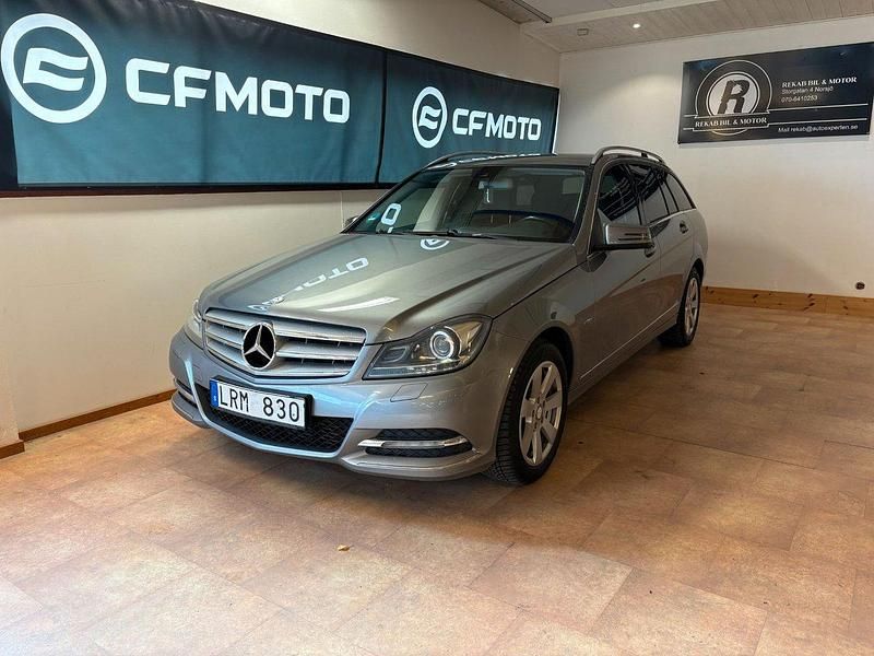 Silver Begagnad 2012 Mercedes C220 Avantgarde Kombi | 99 900 kr (Marknadspris) - Bild 1/4