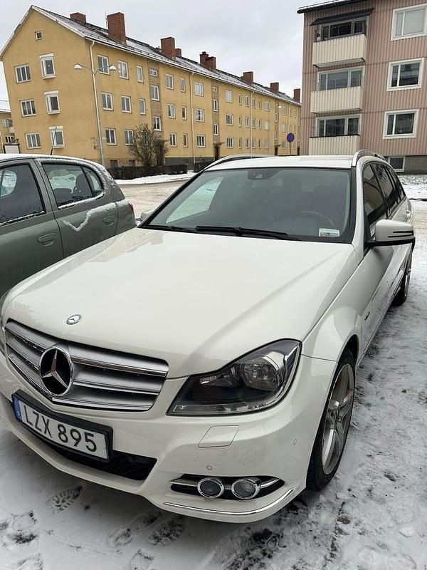 Begagnad 2012 Mercedes C200 Kombi | 80 000 kr (Bra pris) - Bild 1/4