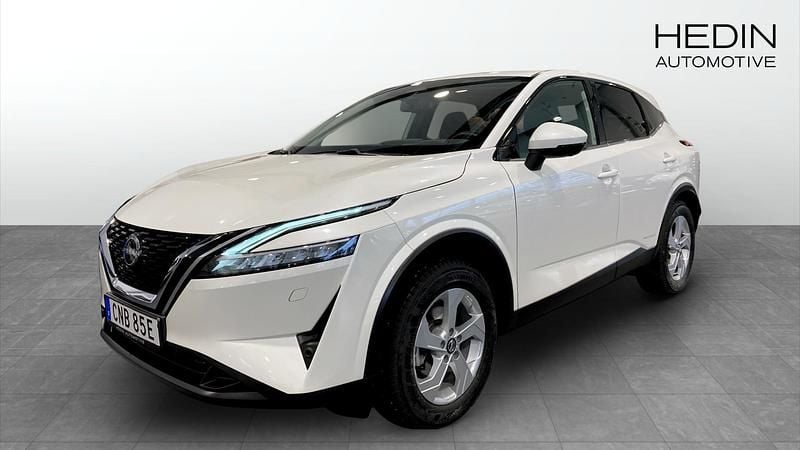 Vit Begagnad 2023 Nissan Qashqai N-Connecta SUV | 284 800 kr (Bra pris) - Bild 1/4