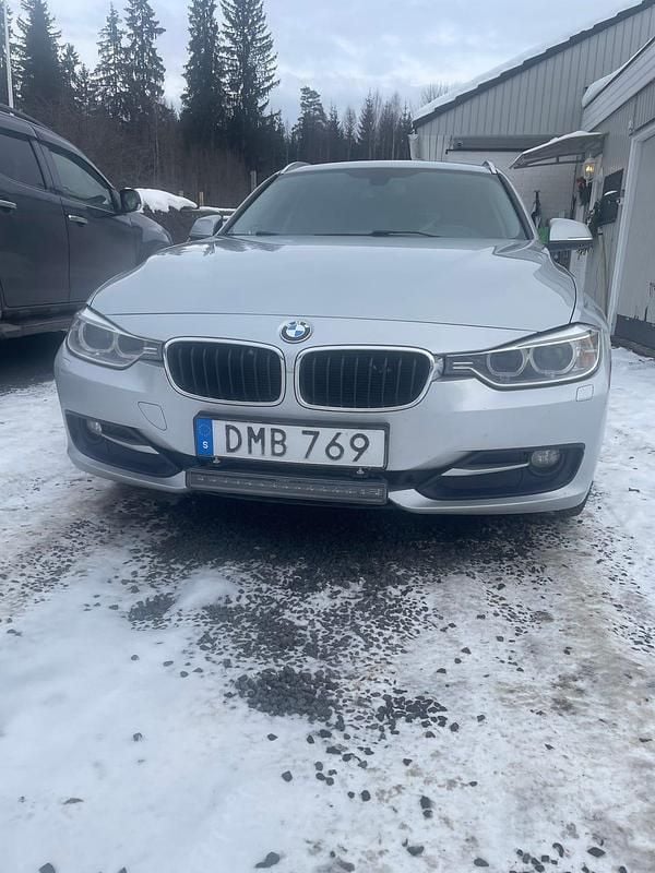 Begagnad BMW 320 184 HK (135 kW) 2015 Kombi