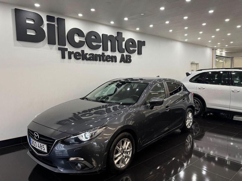 Grå Begagnad 2016 Mazda 3 Inclusive Halvkombi | 129 900 kr (Bra pris) - Bild 1/4