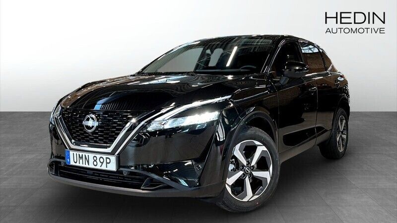 Svart (black) Begagnad 2024 Nissan Qashqai N-Connecta SUV | 329 900 kr (Marknadspris) - Bild 1/4