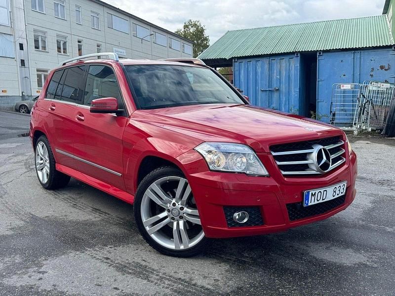 Röd Begagnad 2009 Mercedes GLK320 SUV | 90 000 kr (Marknadspris) - Bild 1/4