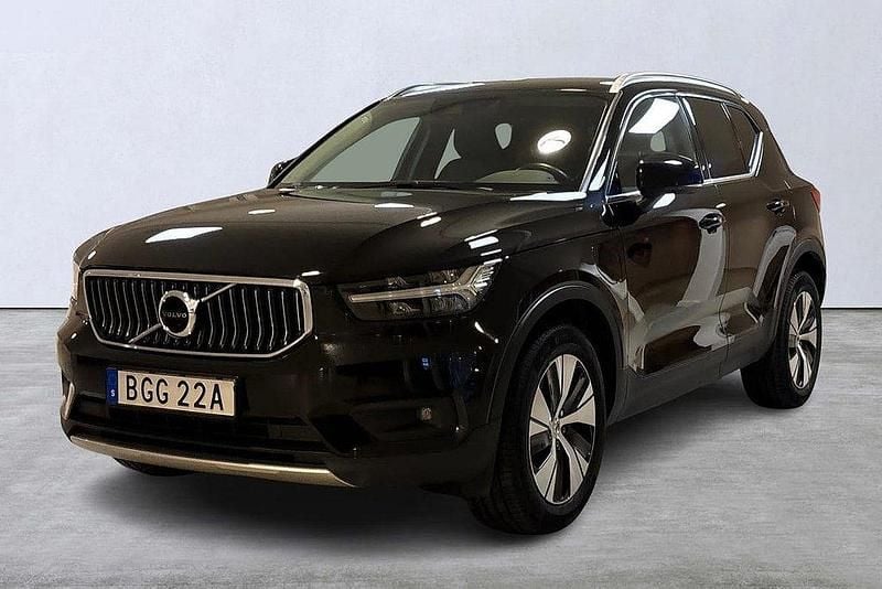 Svart Begagnad 2021 Volvo XC40 Inscription SUV | 257 900 kr (Bra pris) - Bild 1/4
