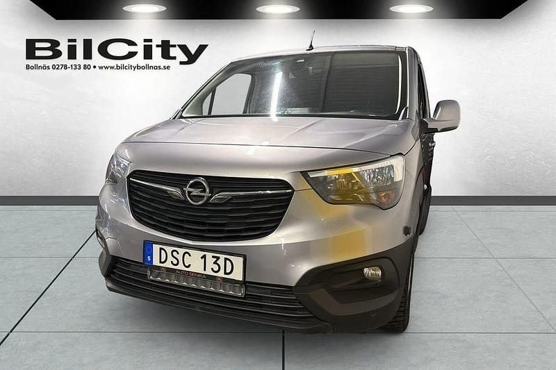 Begagnad Opel Combo 132 HK (97 kW) 2019 Grå Van