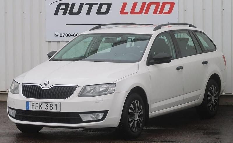 Begagnad Skoda Octavia 105 HK (77 kW) 2015 Vit Halvkombi