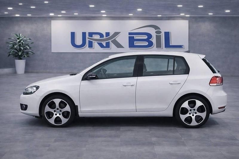 Begagnad VW Golf VII 140 HK (102 kW) 2011 Vit Halvkombi