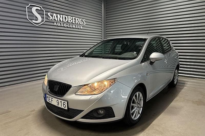 Silver Begagnad 2011 Seat Ibiza Style Halvkombi | 69 500 kr (Dyr) - Bild 1/4