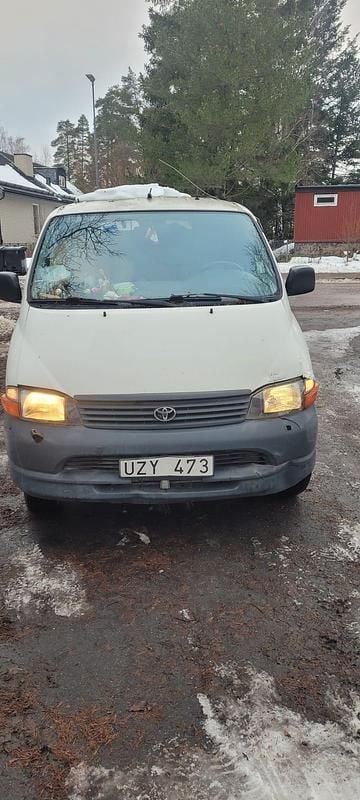 Begagnad Toyota HiAce 102 HK (75 kW) 2004 Van