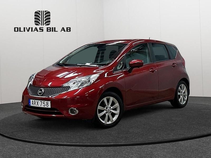 Mörkröd (röd) Begagnad 2014 Nissan Note S Minibuss | 109 400 kr (Marknadspris) - Bild 1/4