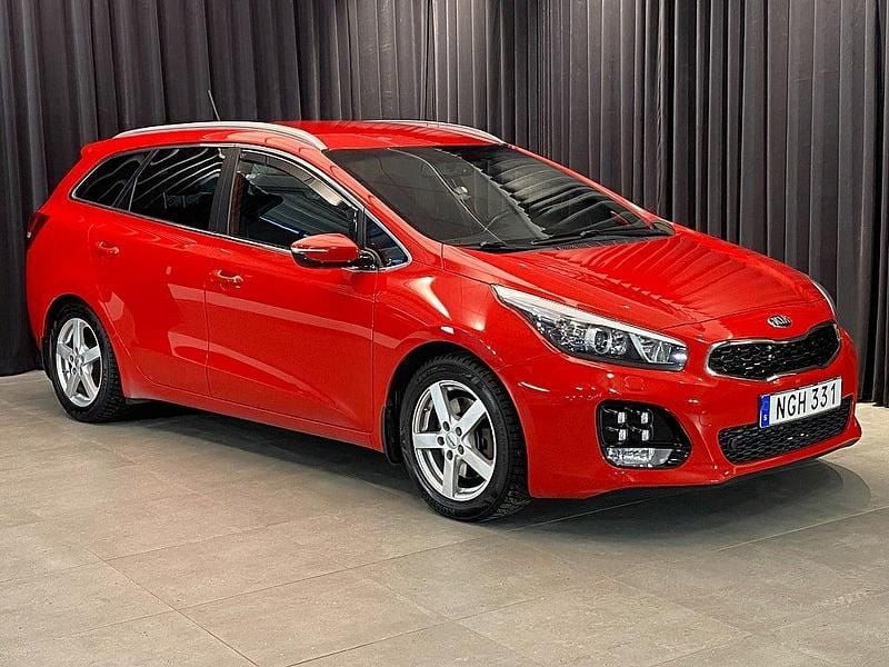 Röd Begagnad 2016 Kia Ceed Sportswagon GT-Line Kombi | 109 500 kr (Marknadspris) - Bild 1/4