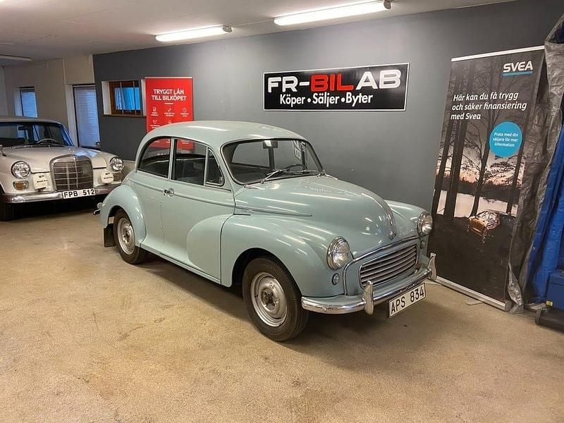 Ljusgrå Begagnad 1961 Morris Minor Sedan | 64 900 kr - Bild 1/4