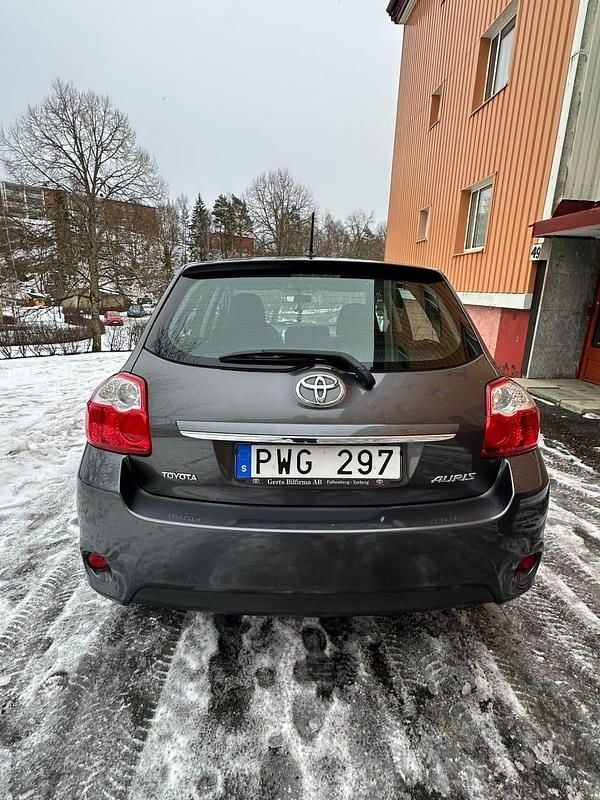 Begagnad Toyota Auris 132 HK (97 kW) 2012