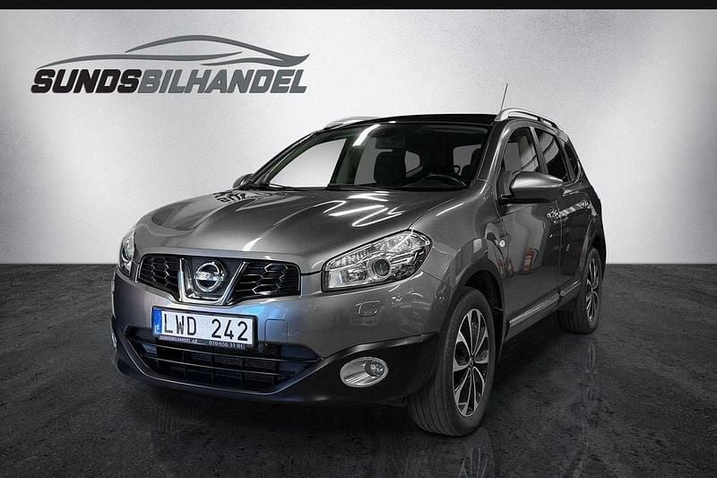 Grå Begagnad 2011 Nissan Qashqai +2 SUV | 99 900 kr (Marknadspris) - Bild 1/4