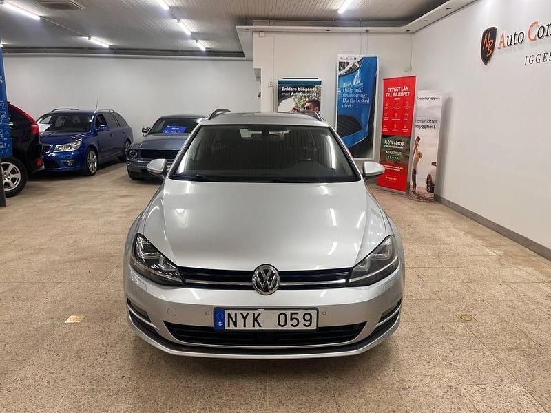 Begagnad VW Golf VII 105 HK (77 kW) 2014 Silver Kombi