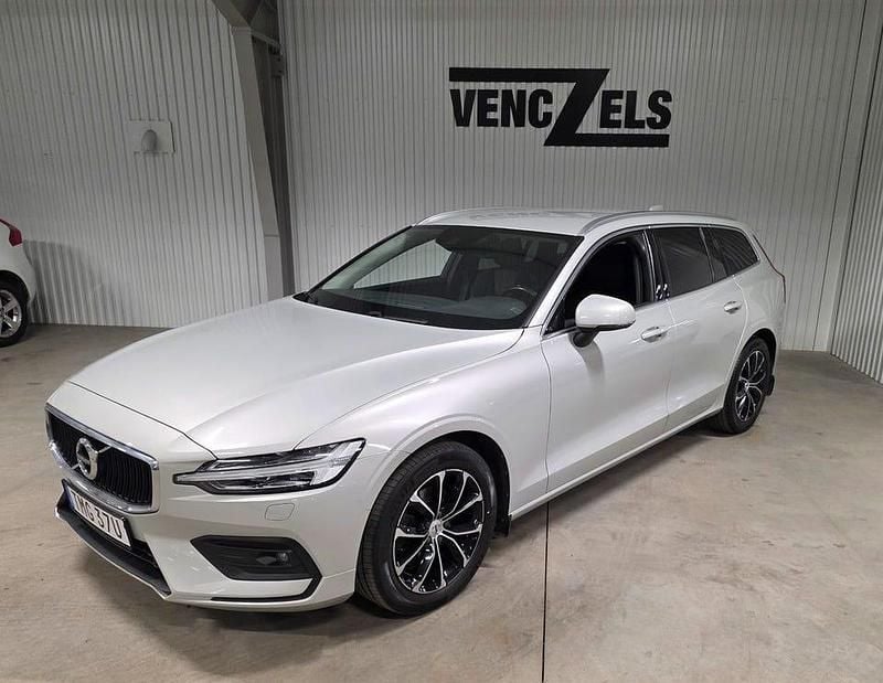 Birch light pearl Begagnad 2020 Volvo V60 Momentum Kombi | 254 000 kr (Bra pris) - Bild 1/4