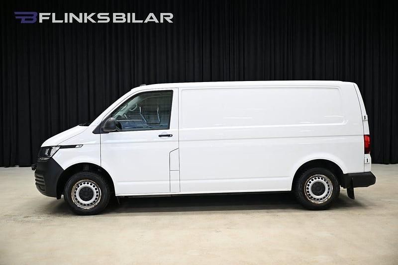 Vit Begagnad 2021 VW T6.1 Van | 248 750 kr (Superpris) - Bild 1/4