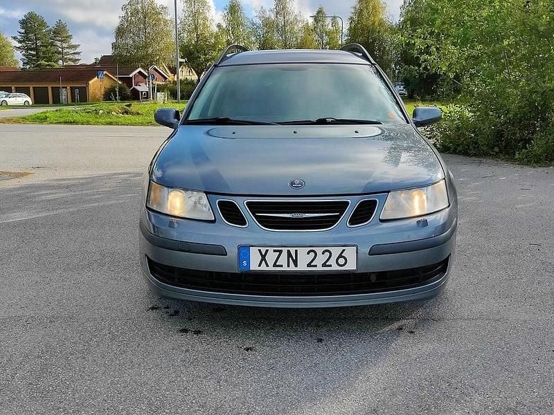 Grå Begagnad 2006 Saab 9-3 Vector Kombi | 18 000 kr (Bra pris) - Bild 1/4