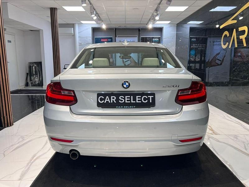 Begagnad BMW 220 Advantage 184 HK (135 kW) 2016 Silver Sportkupé