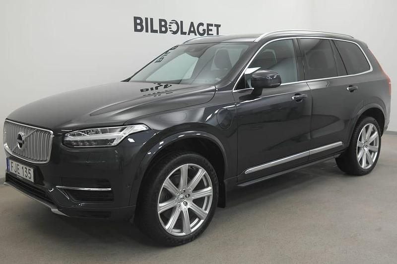 Grå Begagnad 2017 Volvo XC90 Inscription SUV | 409 800 kr - Bild 1/4