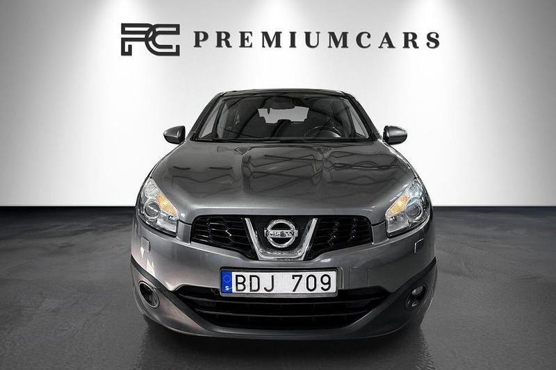 Begagnad Nissan Qashqai 142 HK (104 kW) 2011 Grå SUV