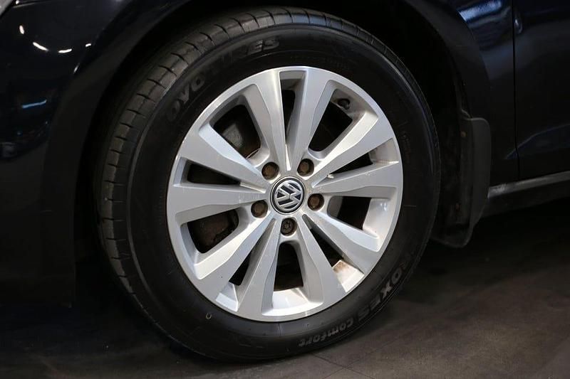 Begagnad VW Golf VII 105 HK (77 kW) 2014 Svart Kombi