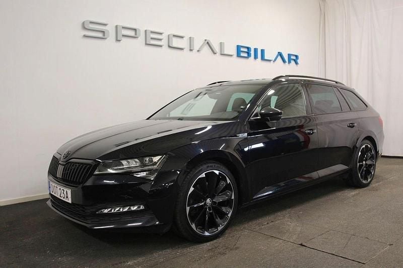 Svart Begagnad 2019 Skoda Superb SportLine Kombi | 289 000 kr (Lite dyr) - Bild 1/4