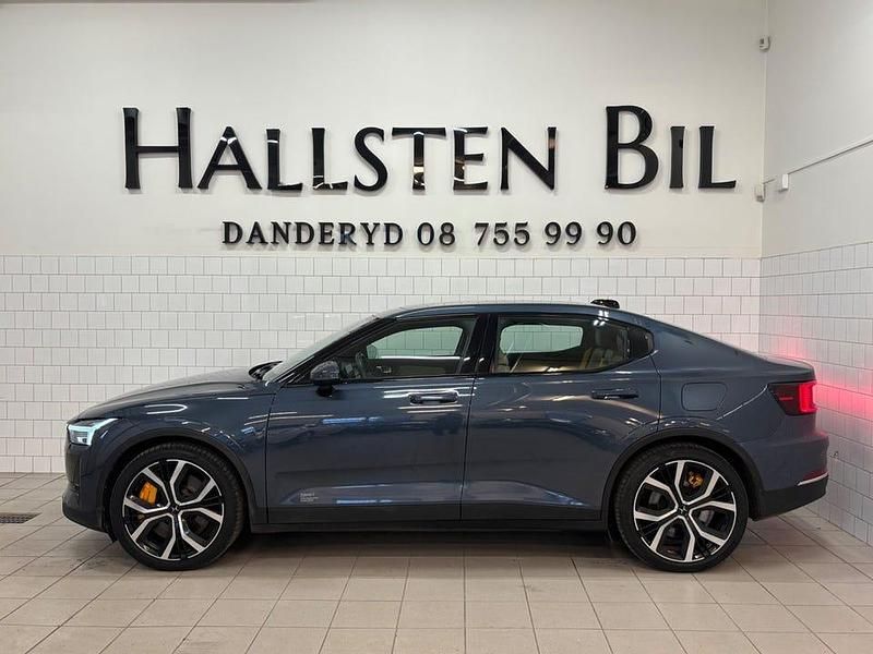 Mörkblå Begagnad 2020 Polestar 2 Performance Halvkombi | 299 000 kr (Marknadspris) - Bild 1/4