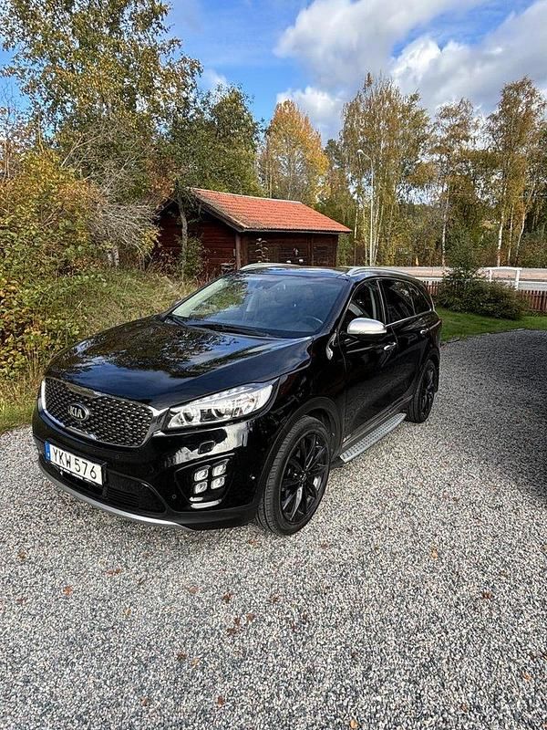 Svart Begagnad 2017 Kia Sorento SUV | 230 000 kr (Marknadspris) - Bild 1/4