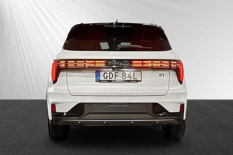 Begagnad Lynk & Co 01 283 HK (208 kW) 2024 Vit SUV