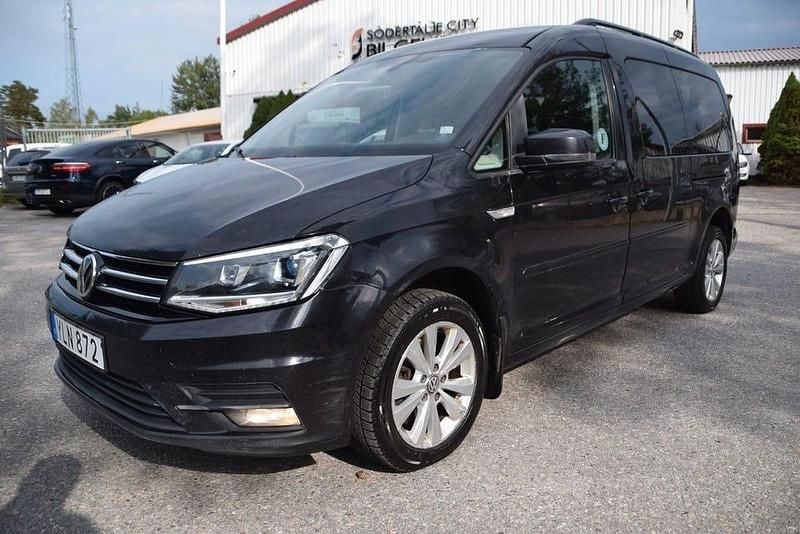 Svart Begagnad 2017 VW Caddy Maxi Life Life Minibuss | 100 000 kr (Marknadspris) - Bild 1/4