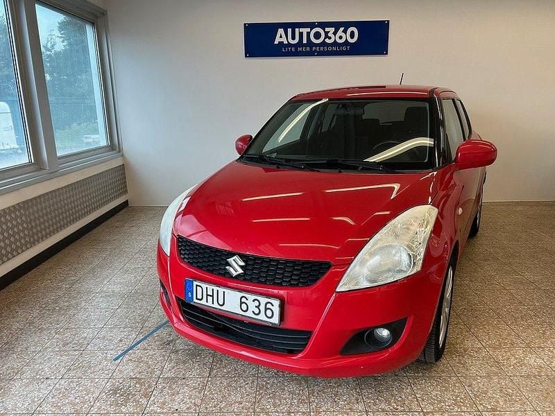 Röd Begagnad 2010 Suzuki Swift Halvkombi | 24 500 kr (Lite dyr) - Bild 1/4