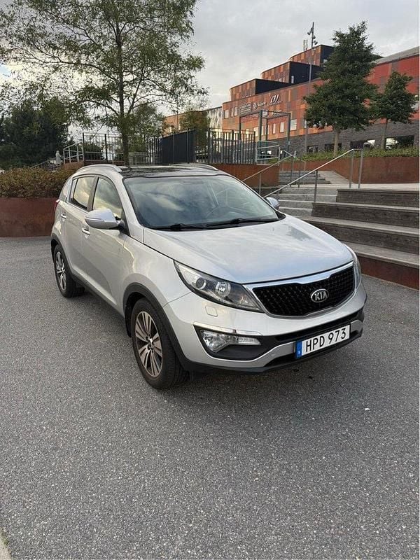 Grå Begagnad 2014 Kia Sportage SUV | 124 000 kr (Marknadspris) - Bild 1/4