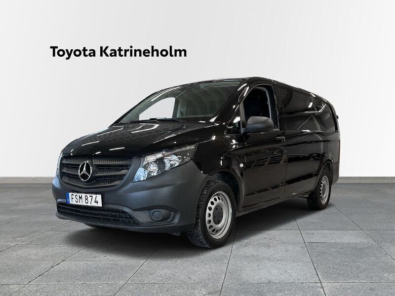 Svart Begagnad 2021 Mercedes e-Vito Minibuss | 269 000 kr (Lite dyr) - Bild 1/4