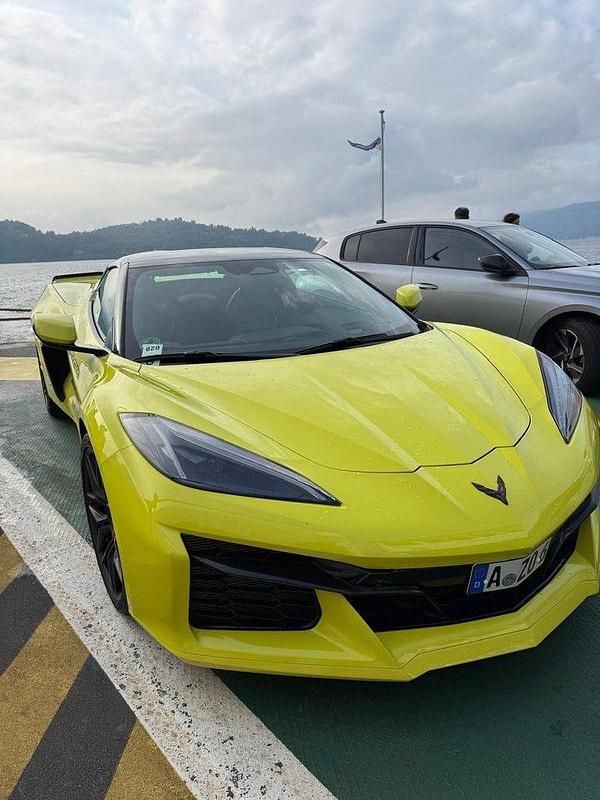 Begagnad Chevrolet Corvette 2024 Gul Cab