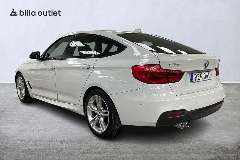 Begagnad BMW 330 Gran Turismo M Sport 252 HK (185 kW) 2019 Vit Halvkombi