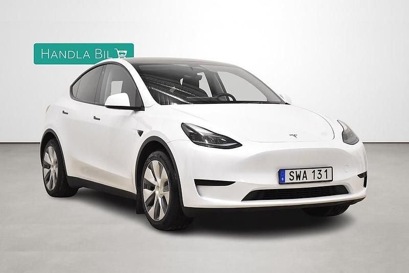 Begagnad Tesla Model Y Standard Range 250 kW (340 HK) 2022 Vit SUV