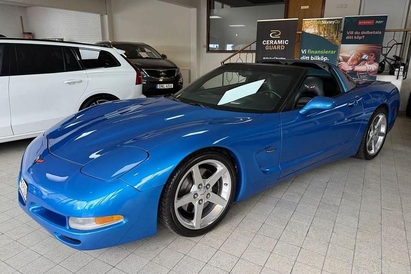 Blå Begagnad 1998 Chevrolet Corvette C5 Sportkupé | 219 900 kr - Bild 1/4