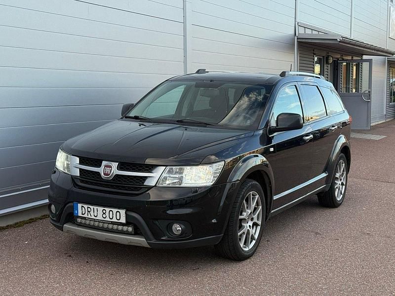 Svart Begagnad 2014 Fiat Freemont Sport SUV | 99 900 kr (Marknadspris) - Bild 1/4