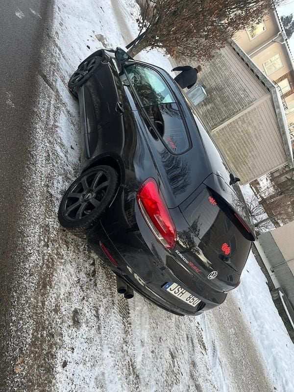Begagnad VW Scirocco 200 HK (147 kW) 2009
