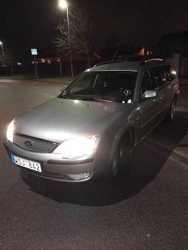 Begagnad 2005 Ford Mondeo Kombi | 16 499 kr (Marknadspris) - Bild 1/4