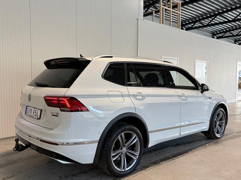 Begagnad VW Tiguan Allspace R-line 190 HK (139 kW) 2019 Vit SUV