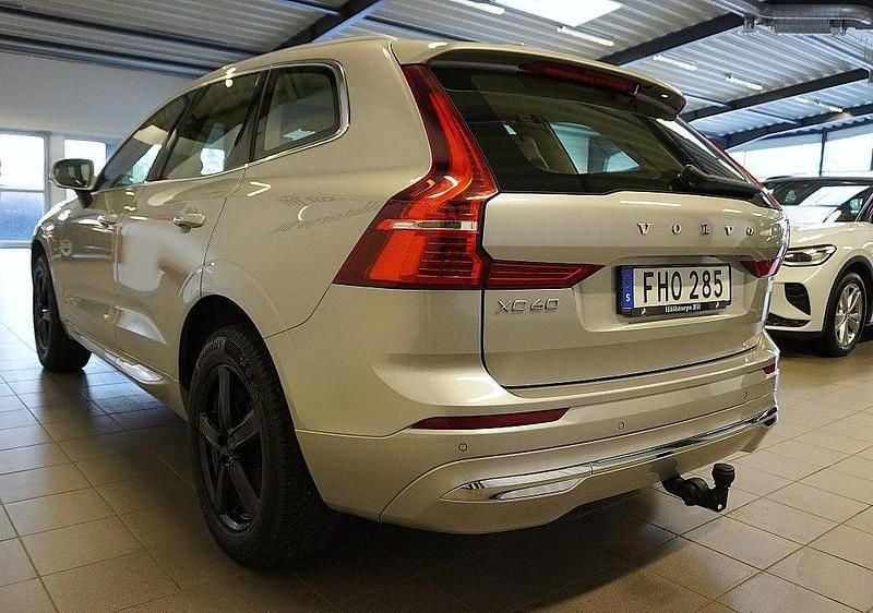Begagnad Volvo XC60 350 HK (257 kW) 2023 Silver SUV