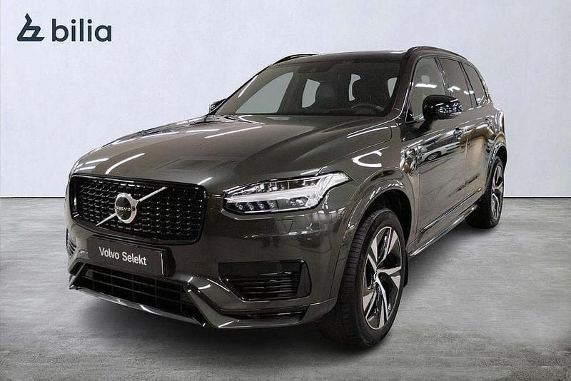 Mörkgrå Begagnad 2022 Volvo XC90 R-Design SUV | 679 000 kr (Marknadspris) - Bild 1/3