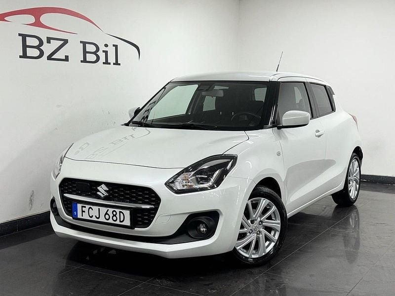Vit Begagnad 2020 Suzuki Swift Halvkombi | 164 900 kr (Marknadspris) - Bild 1/4