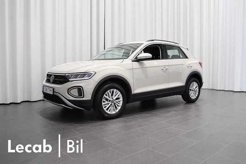 Grå (ascot grey) Begagnad 2022 VW T-Roc Life SUV | 199 500 kr (Superpris) - Bild 1/4