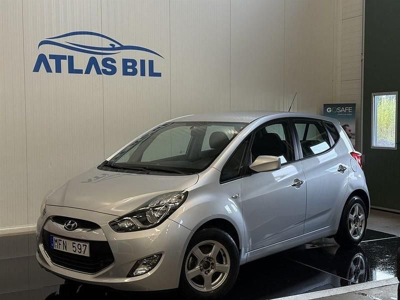 Silver Begagnad 2011 Hyundai ix20 Base Halvkombi | 59 900 kr (Marknadspris) - Bild 1/4