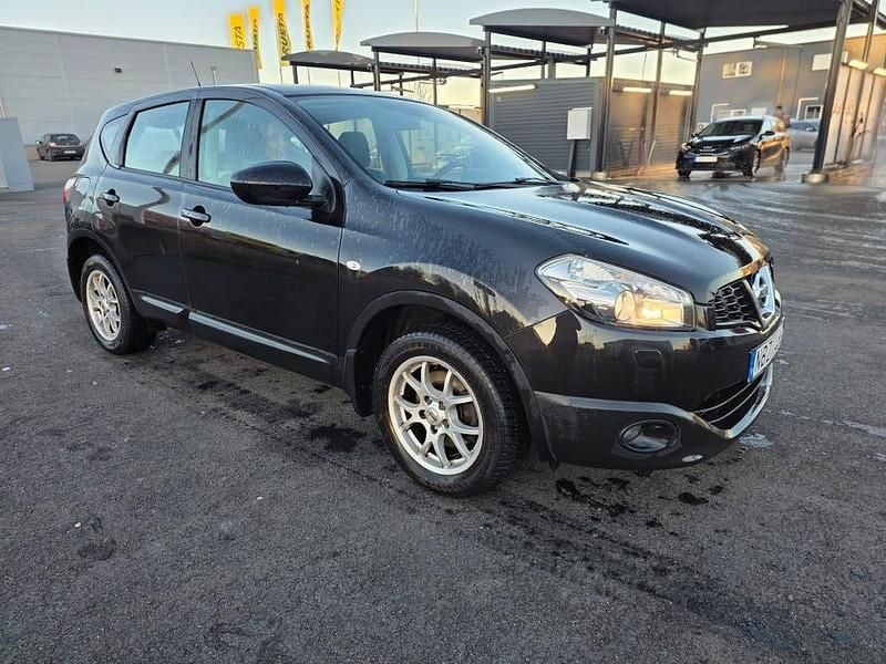 Begagnad Nissan Qashqai 130 HK (95 kW) 2013 SUV