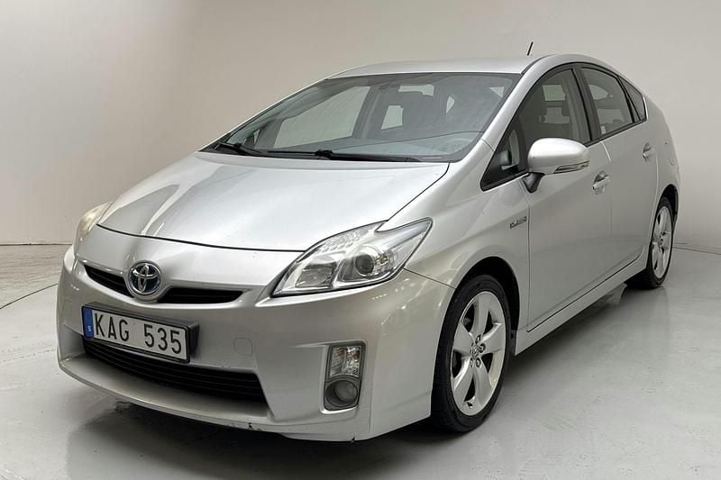 Silver Begagnad 2009 Toyota Prius Halvkombi | 75 000 kr - Bild 1/4