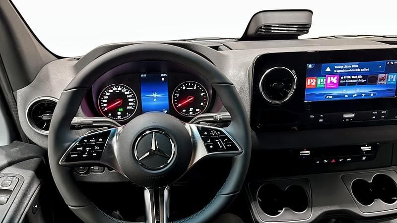Begagnad Mercedes Sprinter 2026 Silver Van